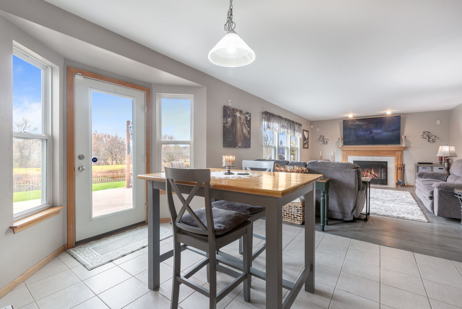 105 Inverness Court Round Lake, IL 60073 - Photo 10 of 31 a dining room with furniture and window