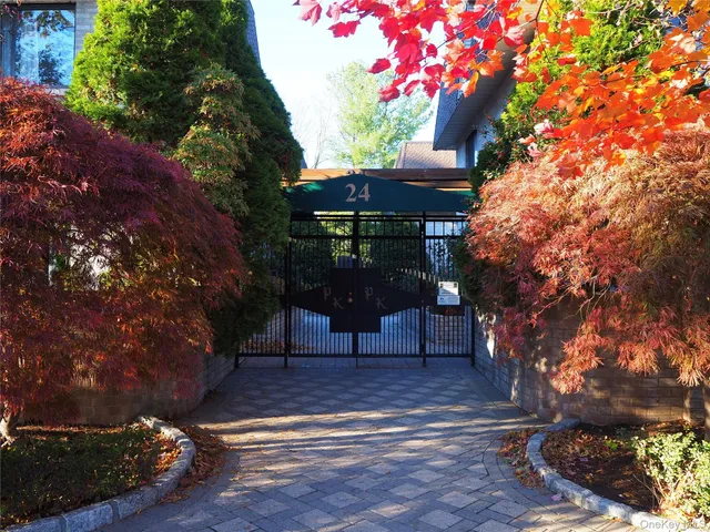 $595,000 | 24 Carhart Avenue, Unit 207A, White Plains, NY 10605