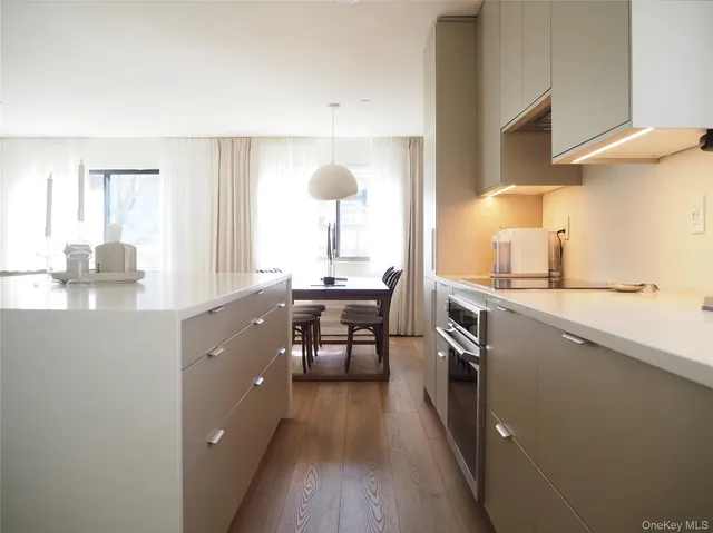 $595,000 | 24 Carhart Avenue, Unit 207A, White Plains, NY 10605