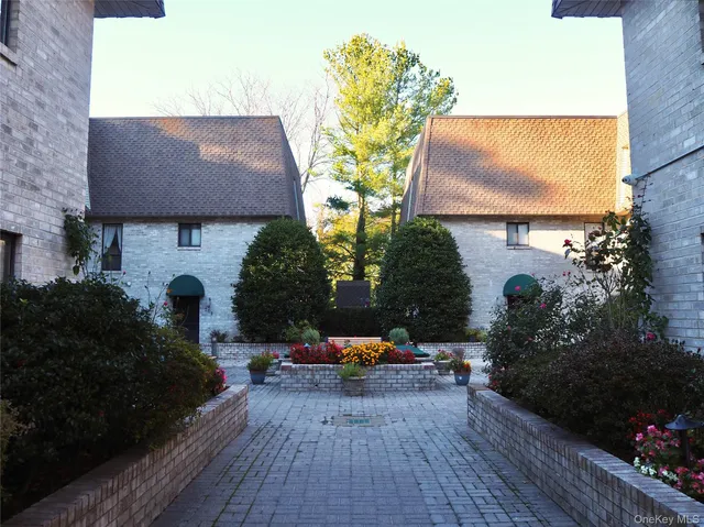 $595,000 | 24 Carhart Avenue, Unit 207A, White Plains, NY 10605