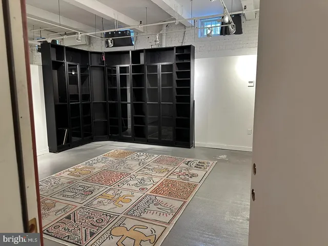 a view of walk in closet