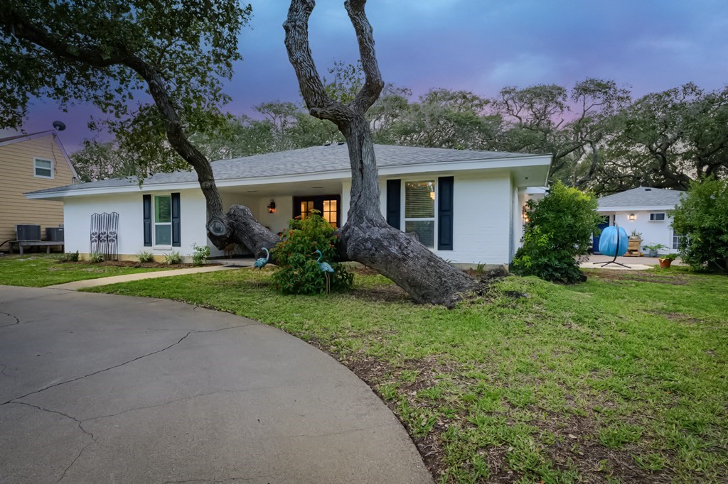 2011 Cochran Lane Rockport, TX 78382 - Photo 1 of 39
