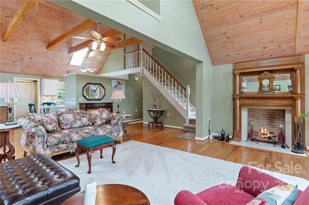 159 Perks Road Franklin, NC 28734 - Photo 13 of 34 Gallery Image 13