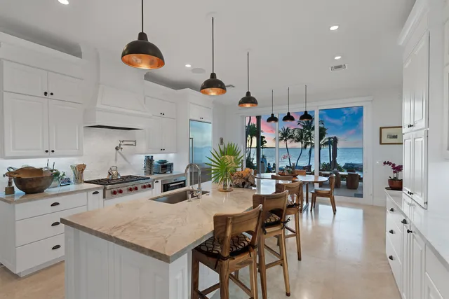 $25,000,000 | 82768 Overseas Highway, Islamorada, FL 33036