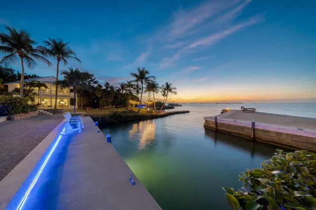 $25,000,000 | 82768 Overseas Highway, Islamorada, FL 33036