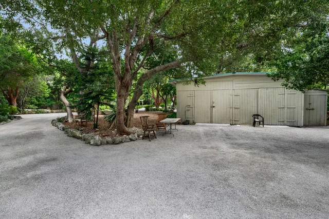 $25,000,000 | 82768 Overseas Highway, Islamorada, FL 33036