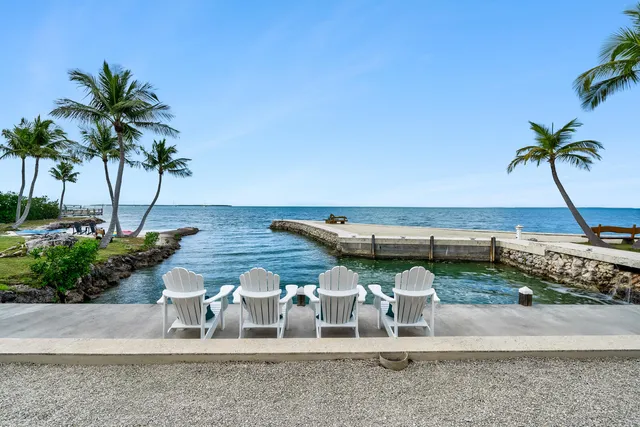 $25,000,000 | 82768 Overseas Highway, Islamorada, FL 33036