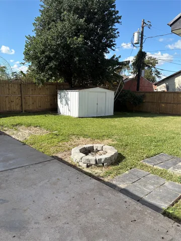 $225,000 | 834 Grand Oaks Drive, Houston, TX 77015
