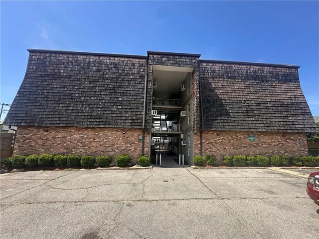 $1,000 | 115 West Esplanade Avenue, Unit 7, Metairie, LA 70005