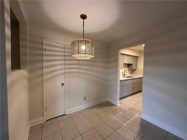 $1,000 | 115 West Esplanade Avenue, Unit 7, Metairie, LA 70005