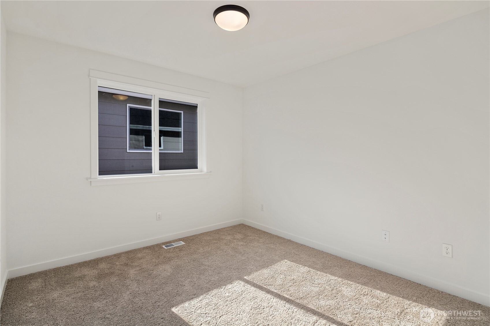 22006 81st Place West Edmonds, WA 98026 - Photo 23 of 26