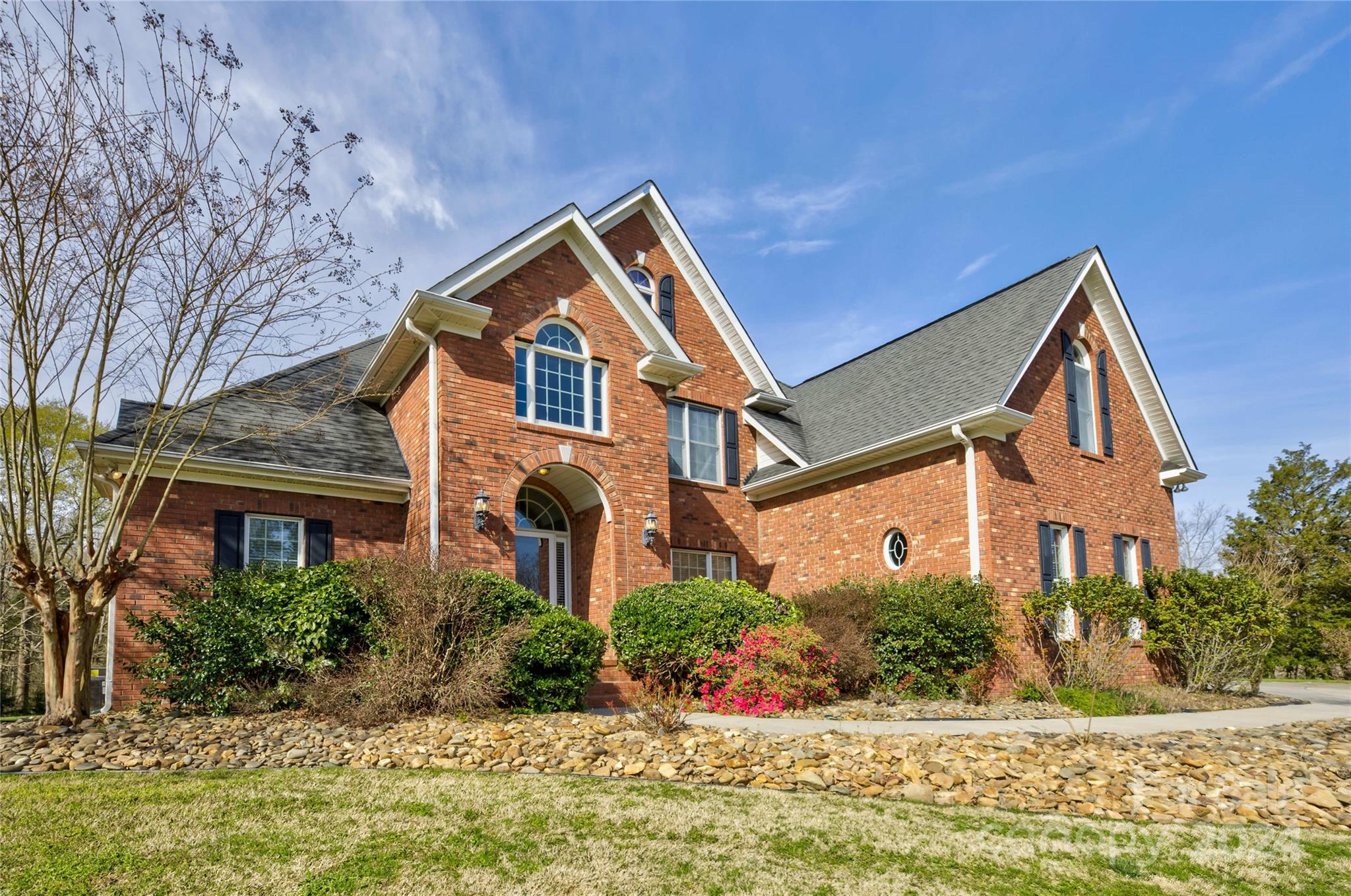 125 Clearview Road Rock Hill, SC 29732 - Photo 2 of 48 a front view of a house with a yard