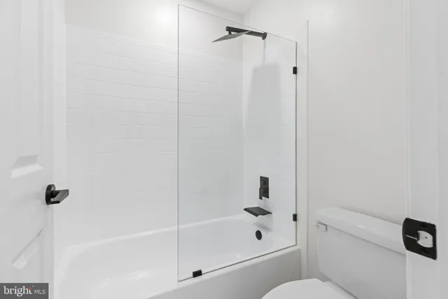 $1,175,000 | 5204 Muirfield Drive, Ijamsville, MD 21754