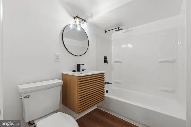 $1,175,000 | 5204 Muirfield Drive, Ijamsville, MD 21754