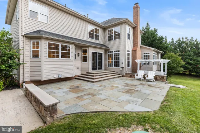 $1,175,000 | 5204 Muirfield Drive, Ijamsville, MD 21754