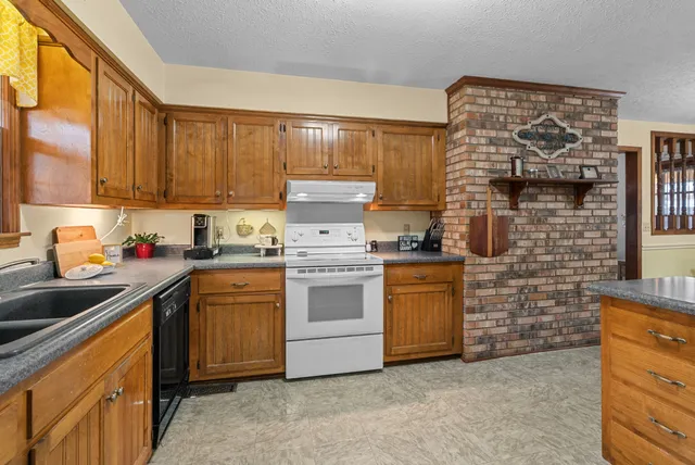 $509,000 | 6980 Bethel Road, Greenbrier, TN 37073