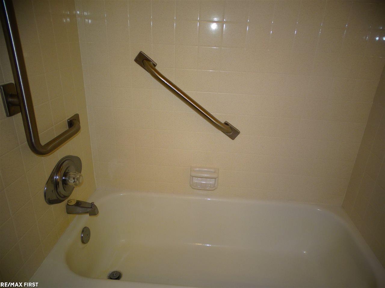 417 Prospect Street, Unit 209 Romeo, MI 48065 - Photo 15 of 17