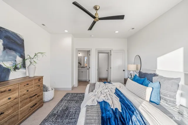 $934,900 | 5273 N River, Garden City, ID 83714