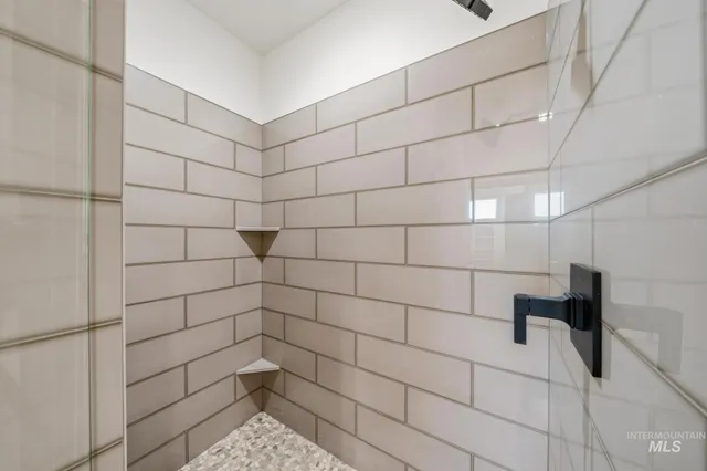 $934,900 | 5273 N River, Garden City, ID 83714