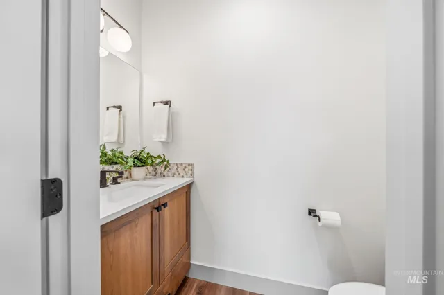 $934,900 | 5273 N River, Garden City, ID 83714