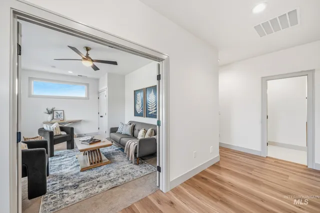 $934,900 | 5273 N River, Garden City, ID 83714