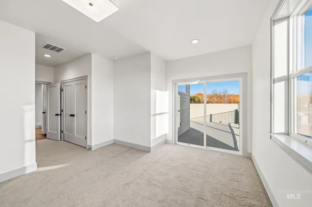 $934,900 | 5273 N River, Garden City, ID 83714