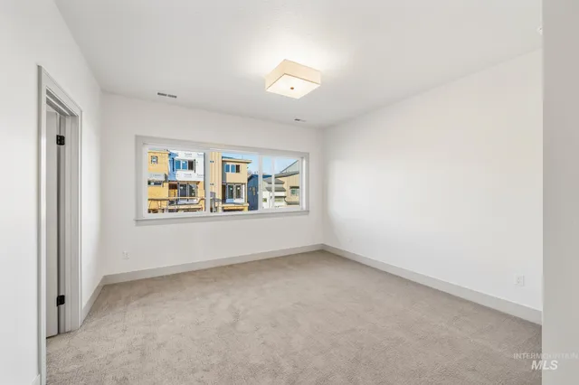 $934,900 | 5273 N River, Garden City, ID 83714