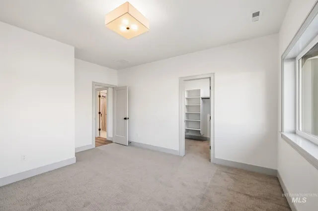 $934,900 | 5273 N River, Garden City, ID 83714