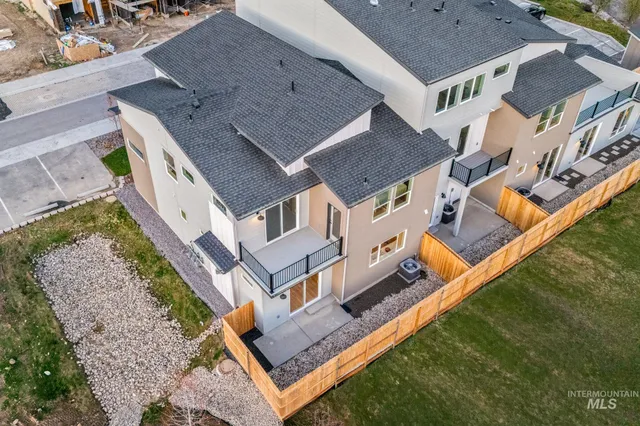 $934,900 | 5273 N River, Garden City, ID 83714