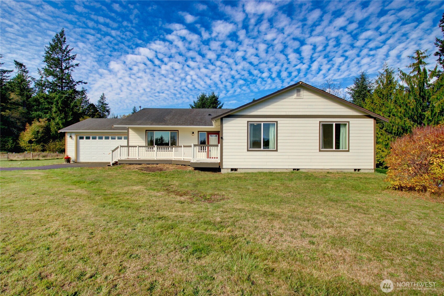 8336 Pinelli Road Sedro-Woolley, WA 98284 - Photo 15 of 15 a front view of a house with garden