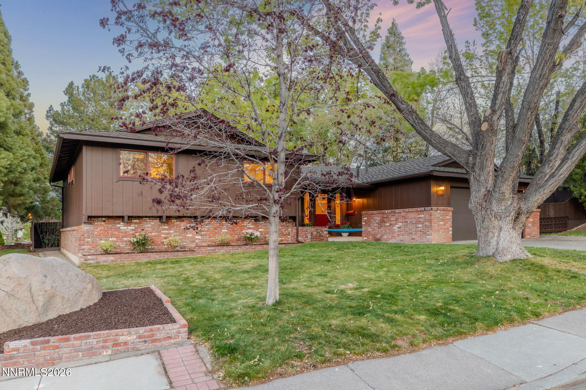 1200 Joshua Drive Reno, NV 89509 - Photo 2 of 40 45-web-or-mls-1200 Joshua Twilight-3
