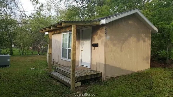$675 | 500 B Nagle Street, College Station, TX 77840