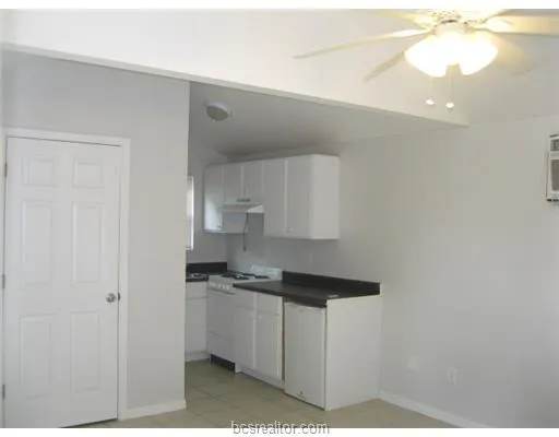 $675 | 500 B Nagle Street, College Station, TX 77840