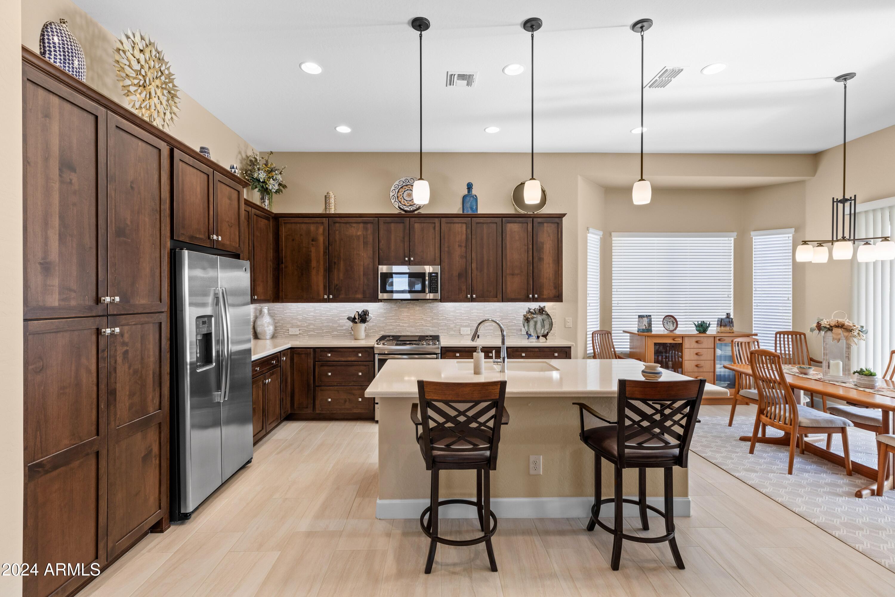 16807 W Berkeley Rd. Kitchen dining