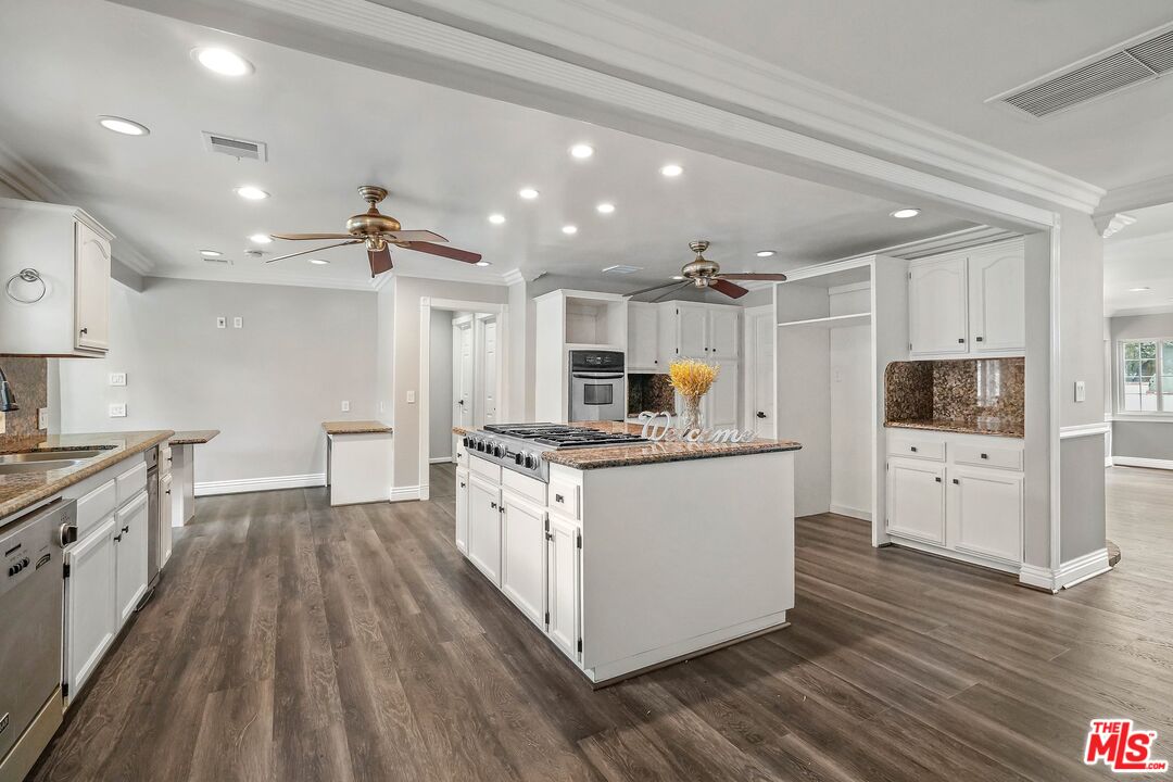 23248 County Line Road Chatsworth, CA 91311 - Photo 1 of 20