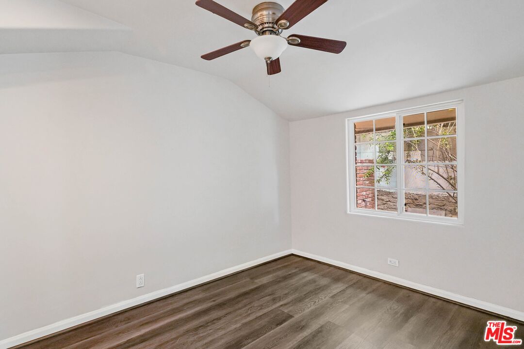 23248 County Line Road Chatsworth, CA 91311 - Photo 11 of 20