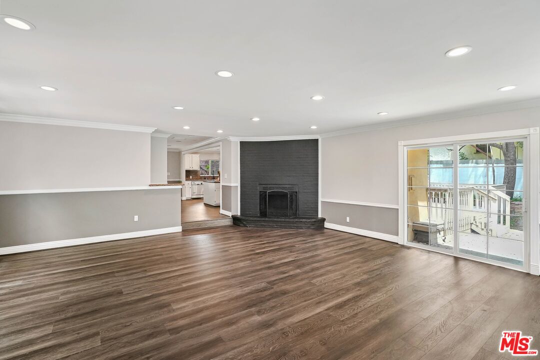 23248 County Line Road Chatsworth, CA 91311 - Photo 5 of 20