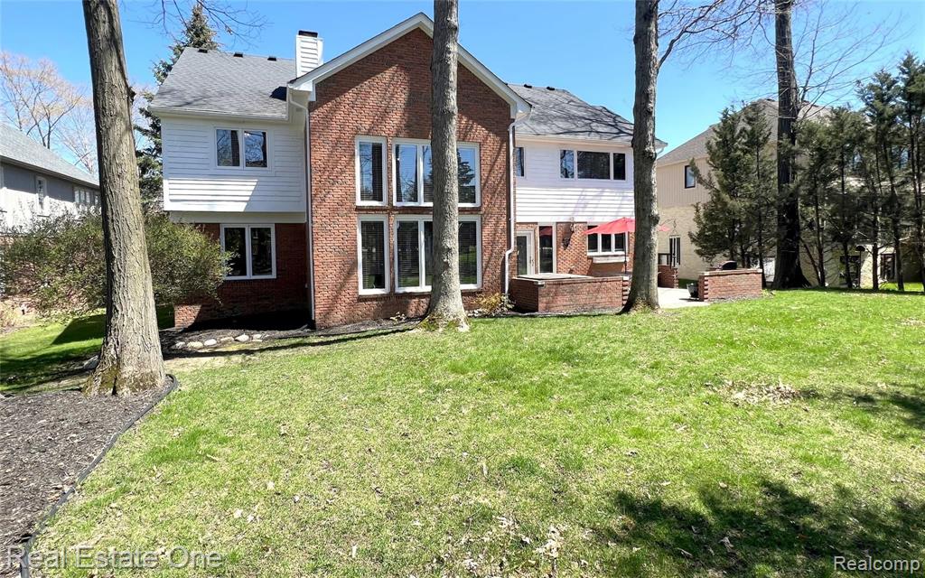 2014 Mapleridge Road Rochester Hills, MI 48309 - Photo 4 of 53