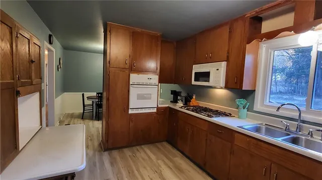 $298,640 | 807 Northeast 60th Terrace, Kansas City, MO 64118