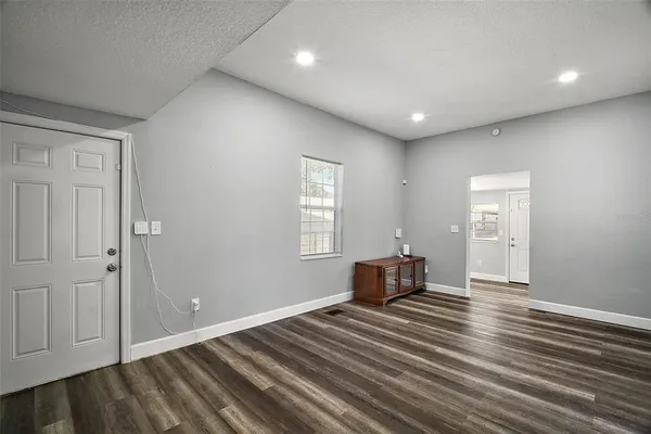 $285,000 | 105 West Stevens Avenue, Eustis, FL 32726