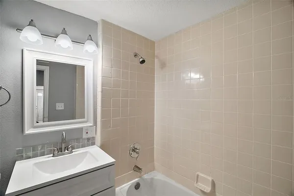$285,000 | 105 West Stevens Avenue, Eustis, FL 32726