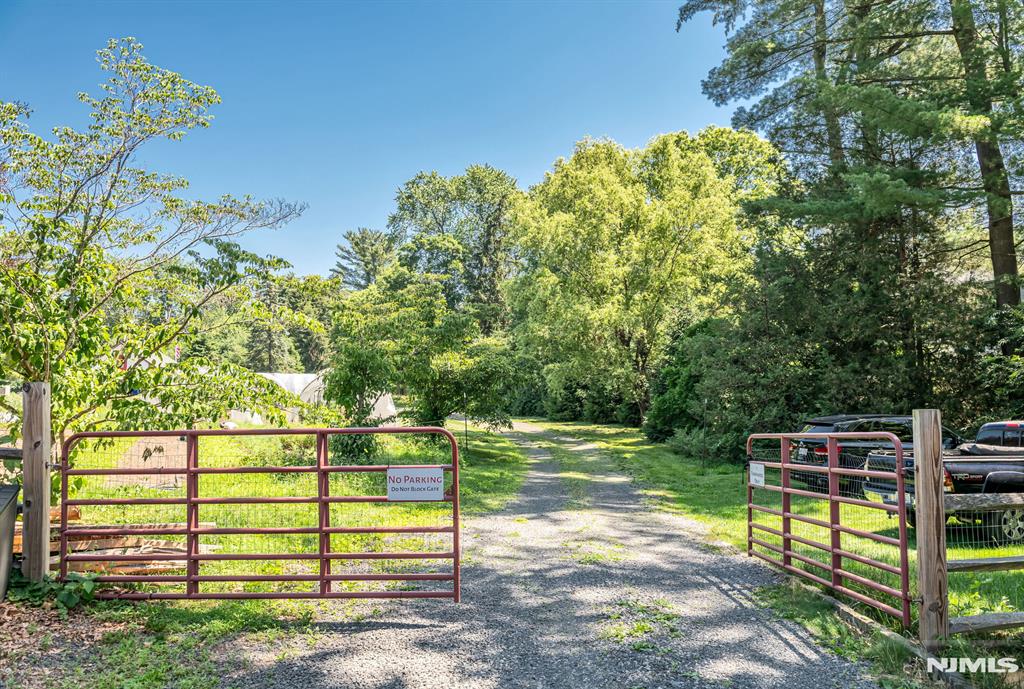 681 Closter Dock Road Closter, NJ 07624 - Photo 39 of 40