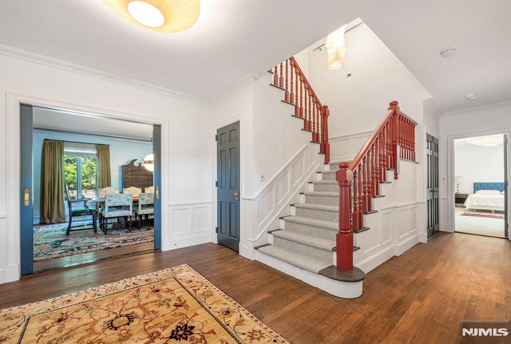 681 Closter Dock Road Closter, NJ 07624 - Photo 4 of 40