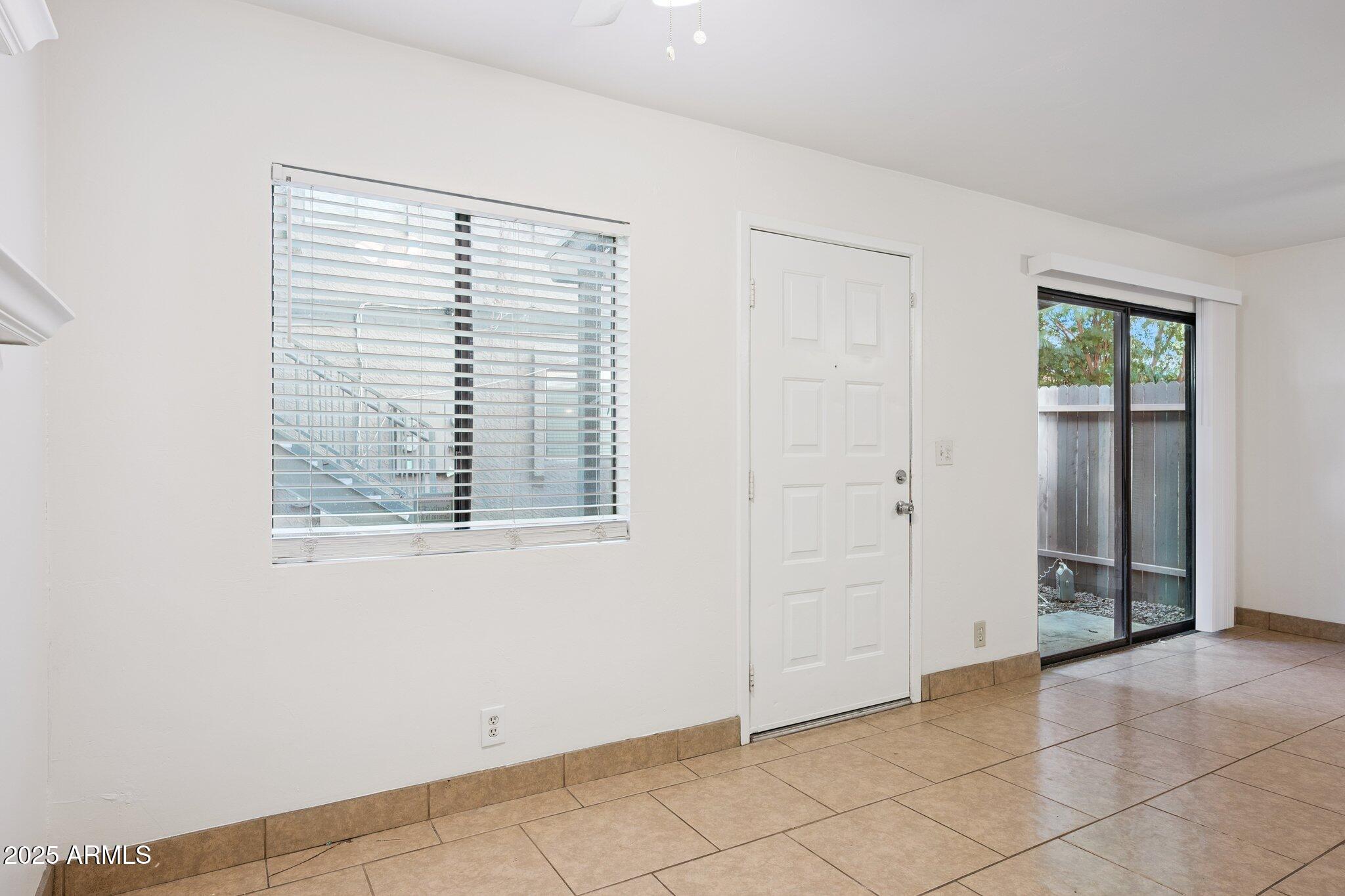 286 West Palomino Drive, Unit 79 Chandler, AZ 85225 - Photo 3 of 26 Living Room