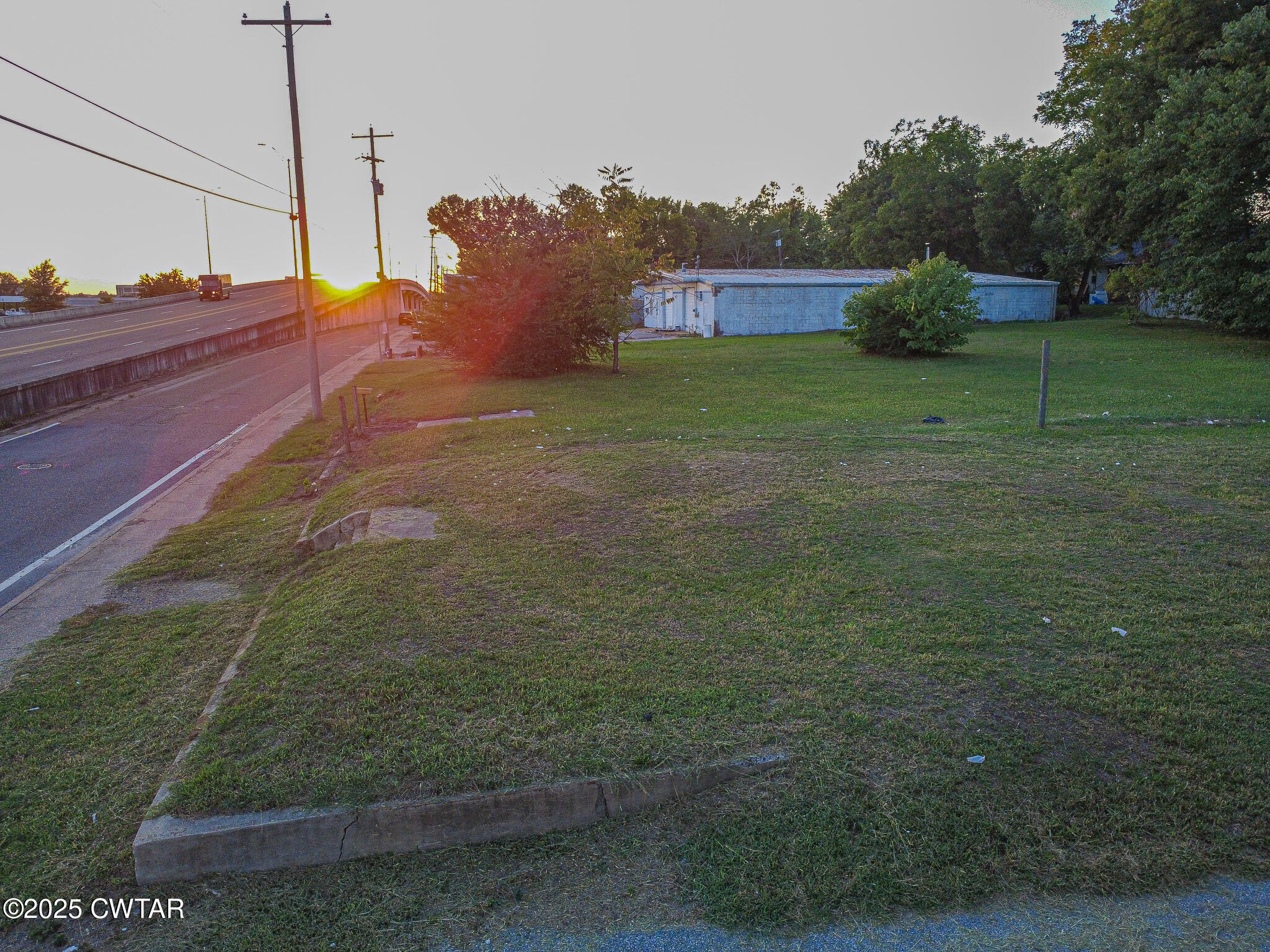 599 East Chester Street Jackson, TN 38301 - Photo 7 of 8 DJI_0142