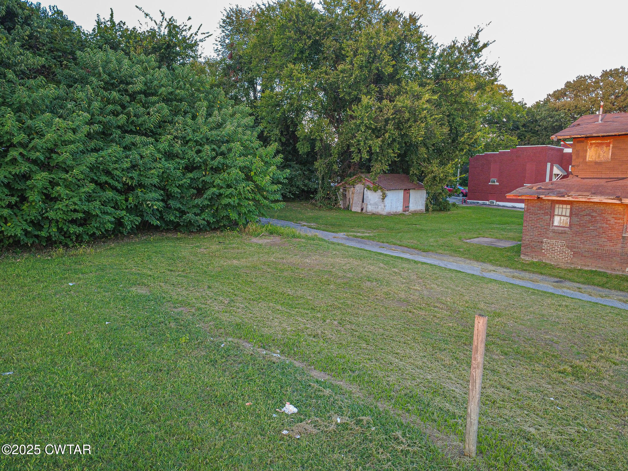 599 East Chester Street Jackson, TN 38301 - Photo 8 of 8 DJI_0143