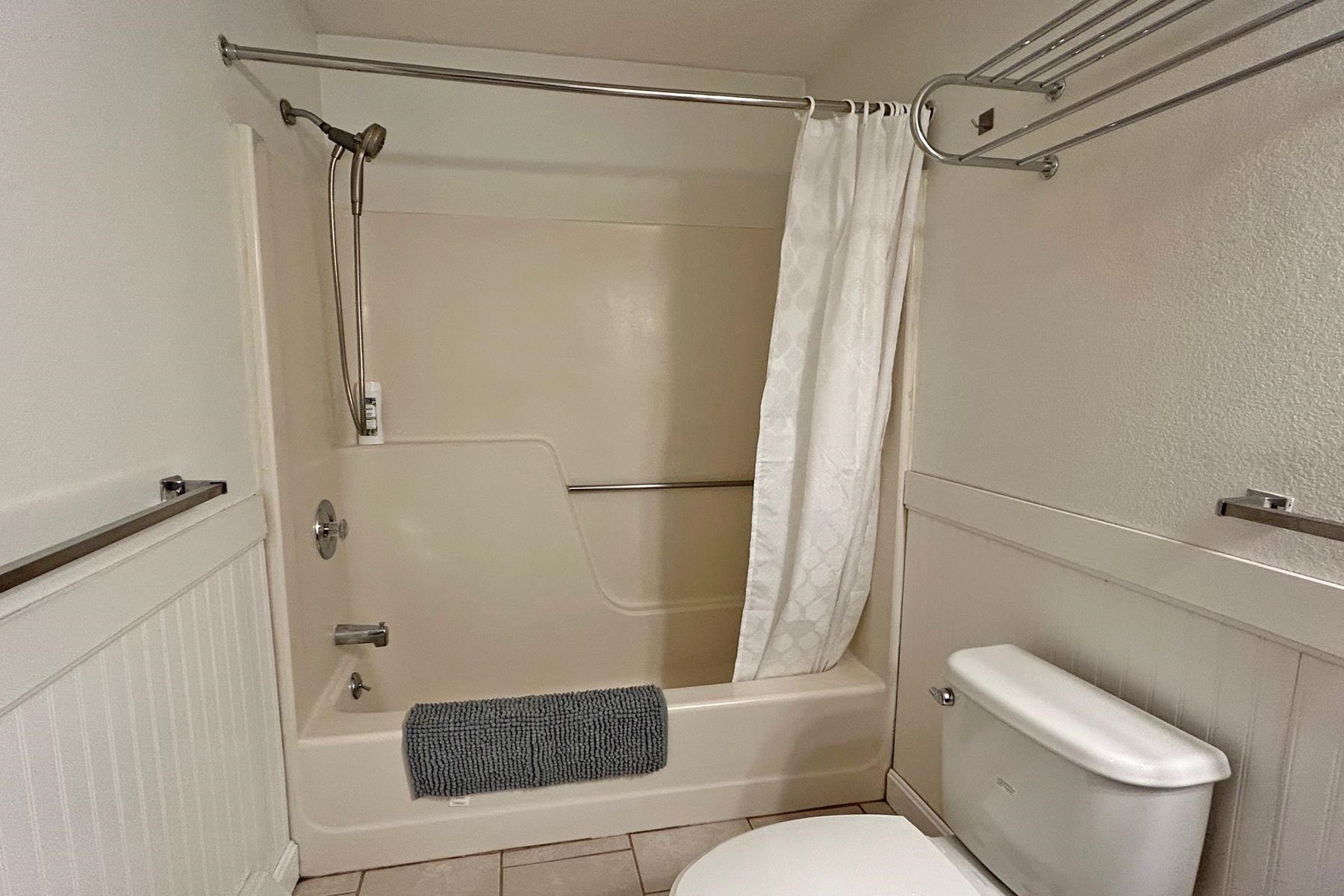 20 Wolf Road, Unit A8 Lebanon, NH 03766 - Photo 11 of 12