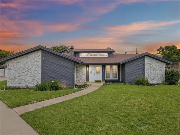 $4,095 | 3925 Greenhills Court, Irving, TX 75038