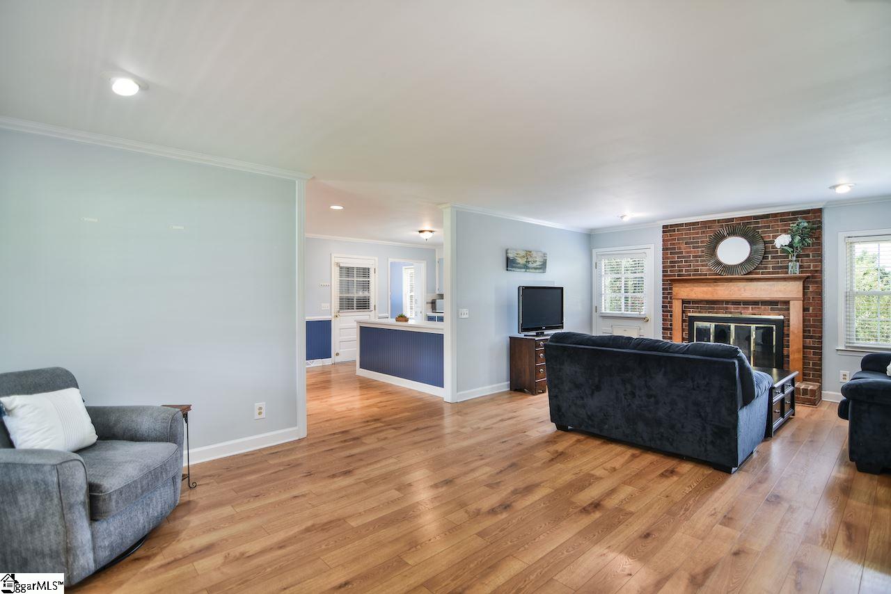 205 Gravley Road Greer, SC 29651 - Photo 2 of 36 Gallery Image 2