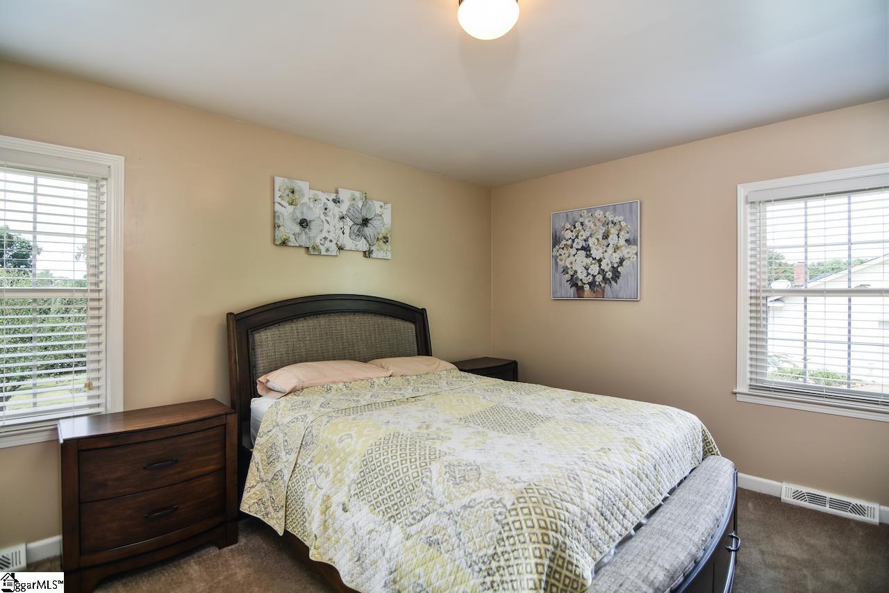 205 Gravley Road Greer, SC 29651 - Photo 12 of 36 Gallery Image 12